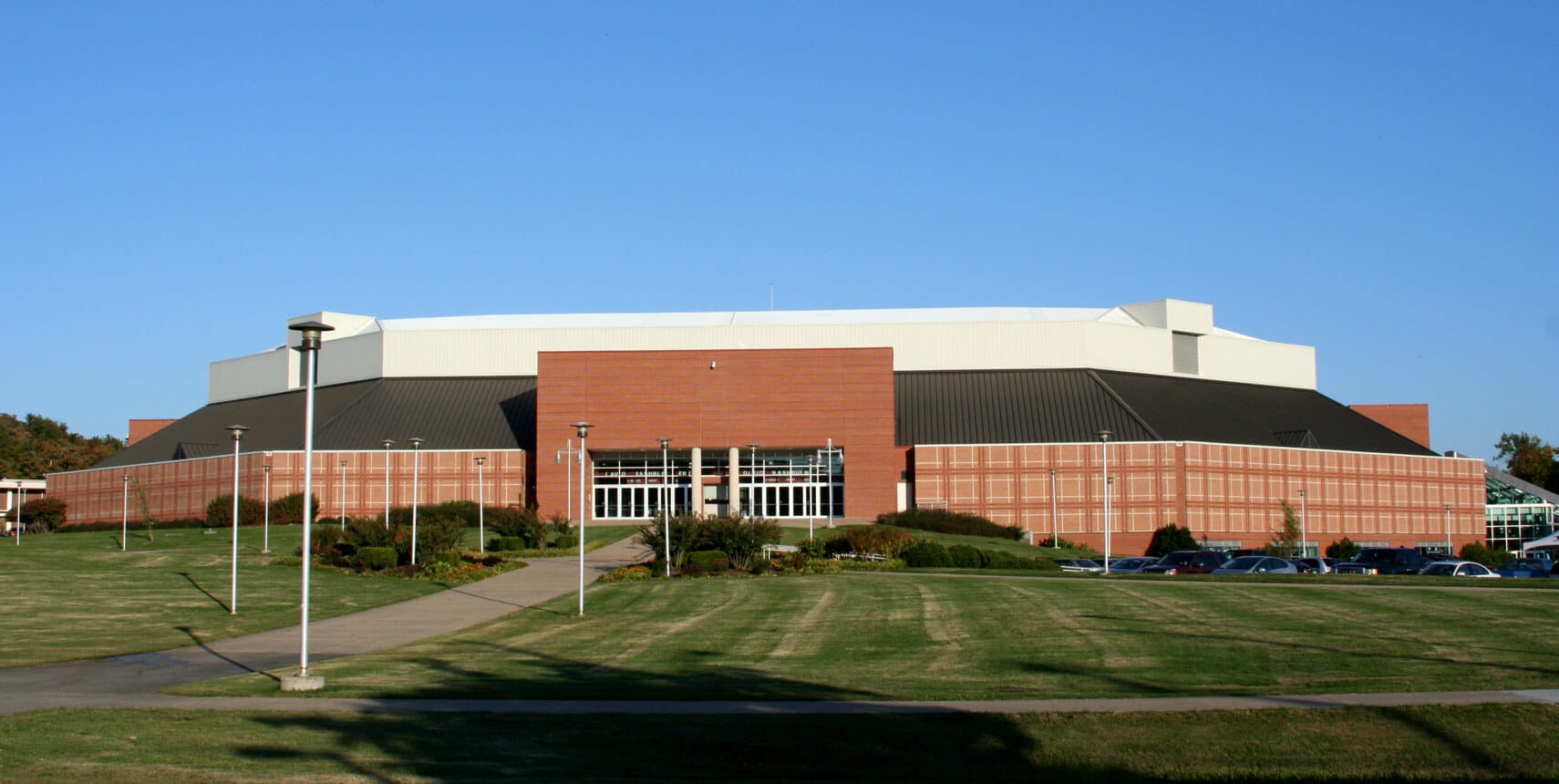 bud walton arena capacity
