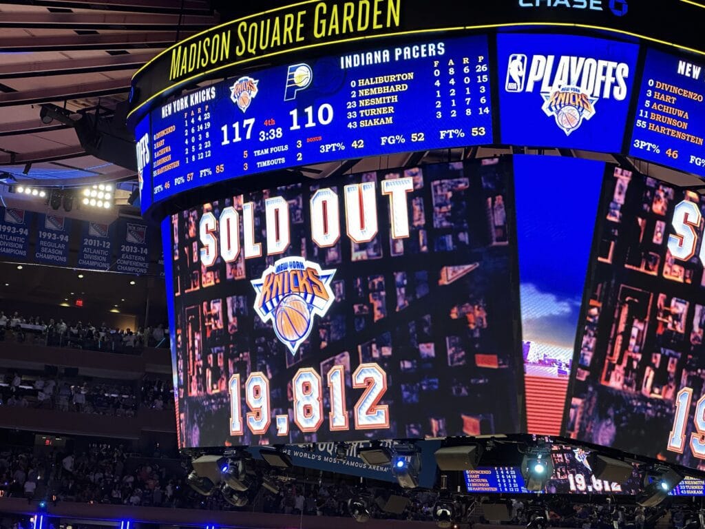 KEY ARENA CAPACITY visual data 3