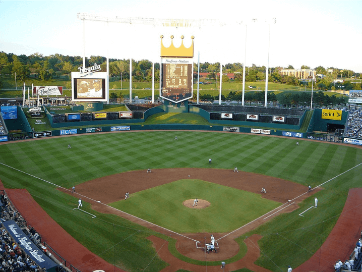 kauffman stadium capacity