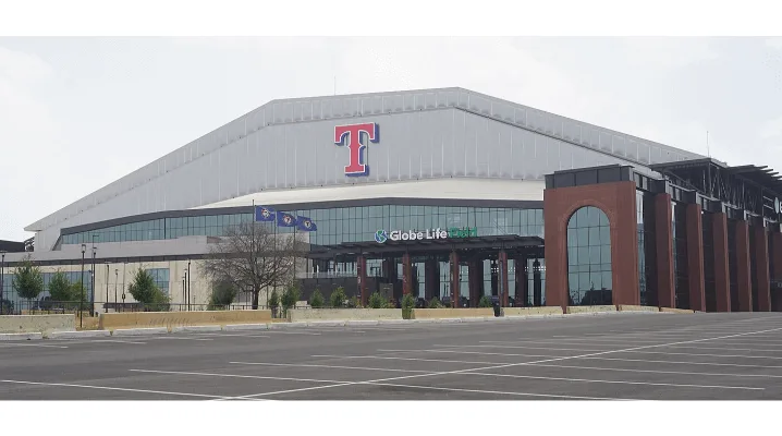 globe life field capacity