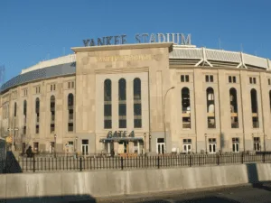 yankee stadium capacity