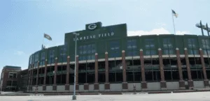 lambeau field capacity